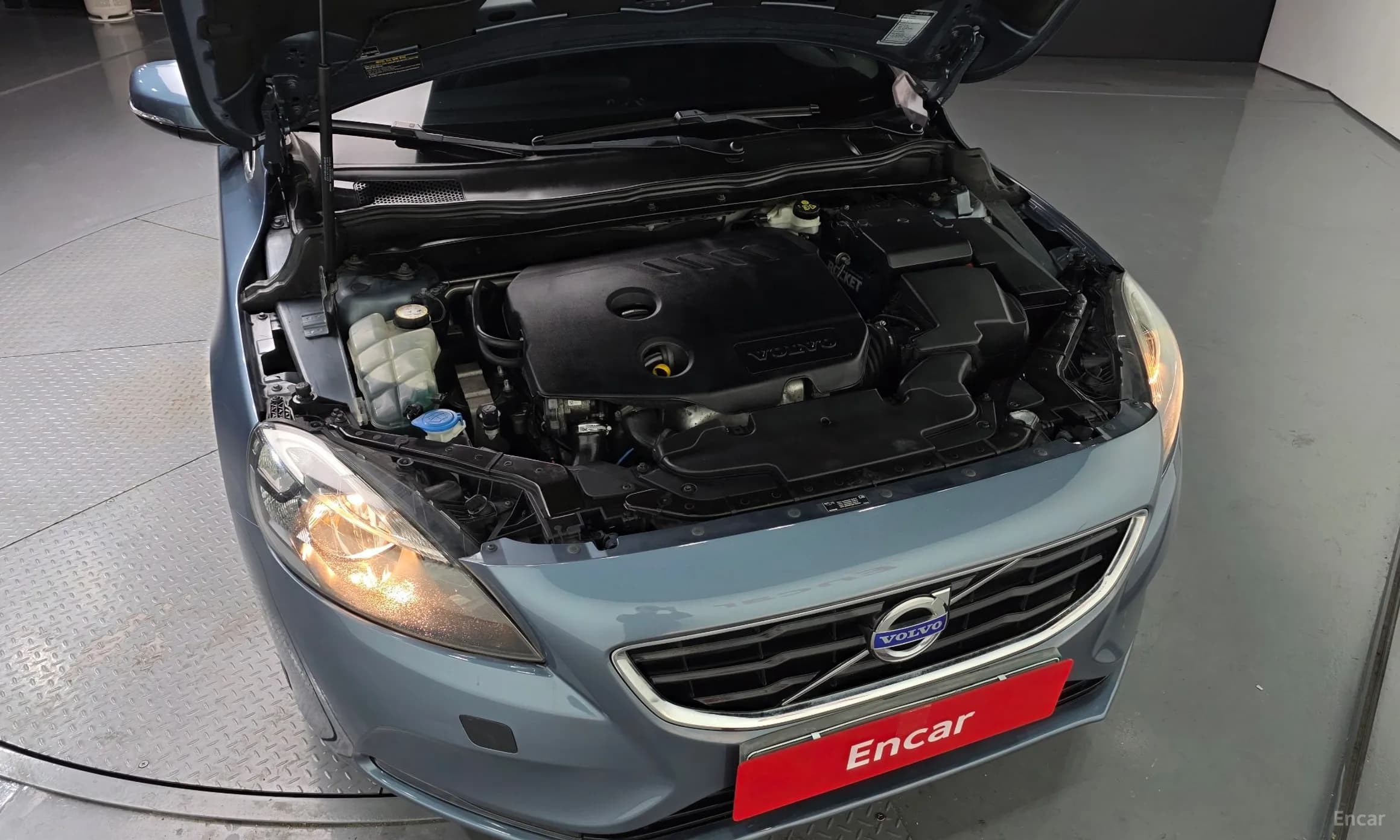 V40