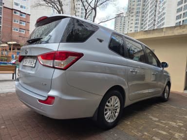 Korando Turismo
