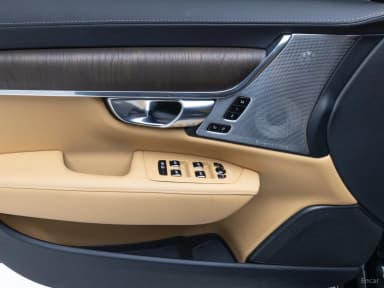 S90