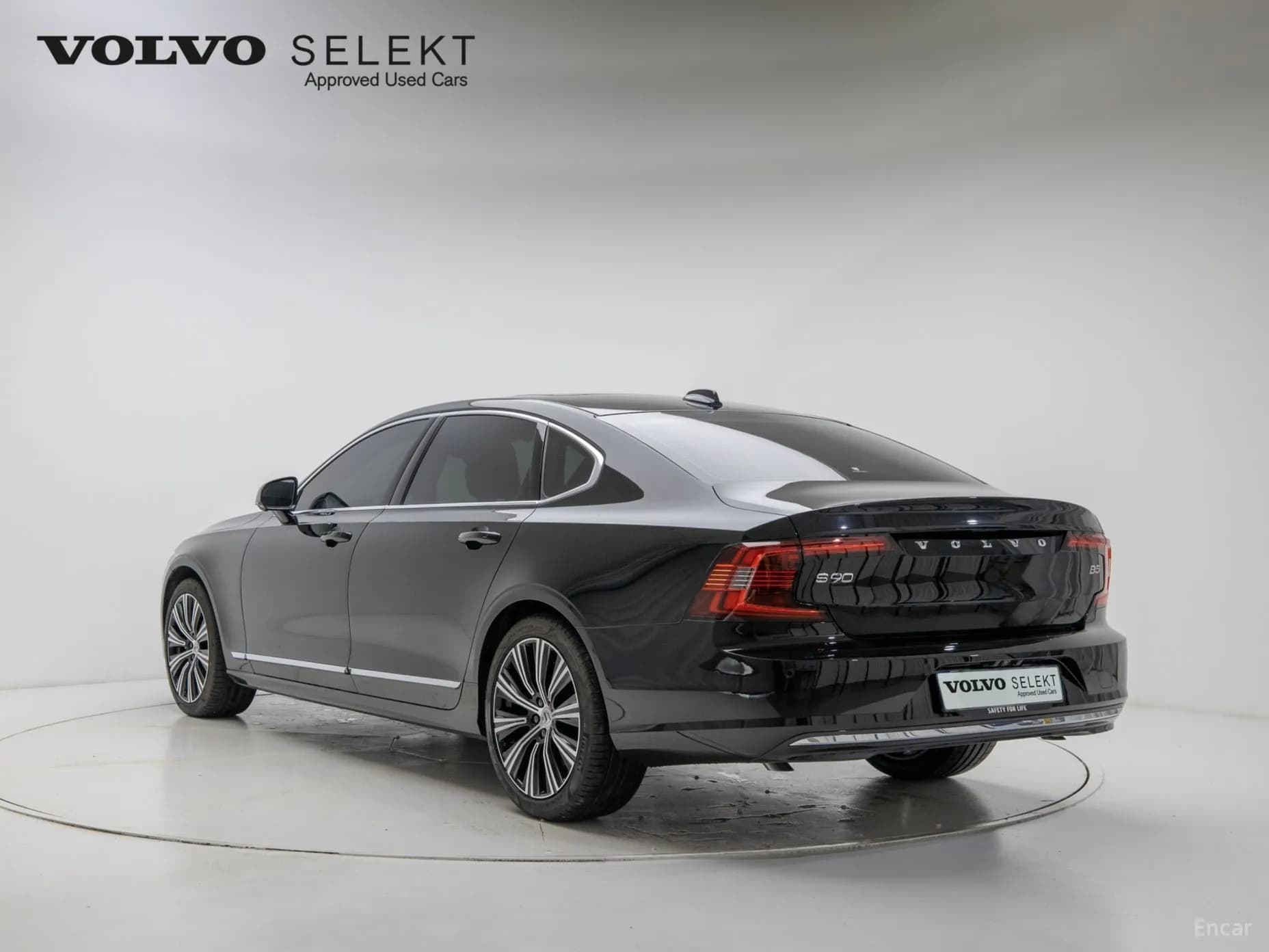 S90
