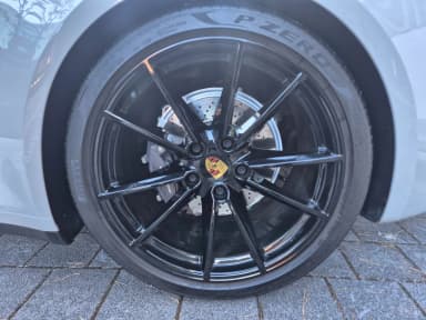 911 (992)