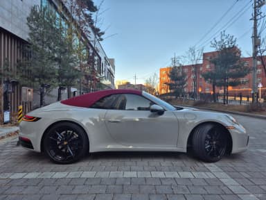 911 (992)