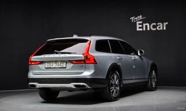 V90 Cross Country