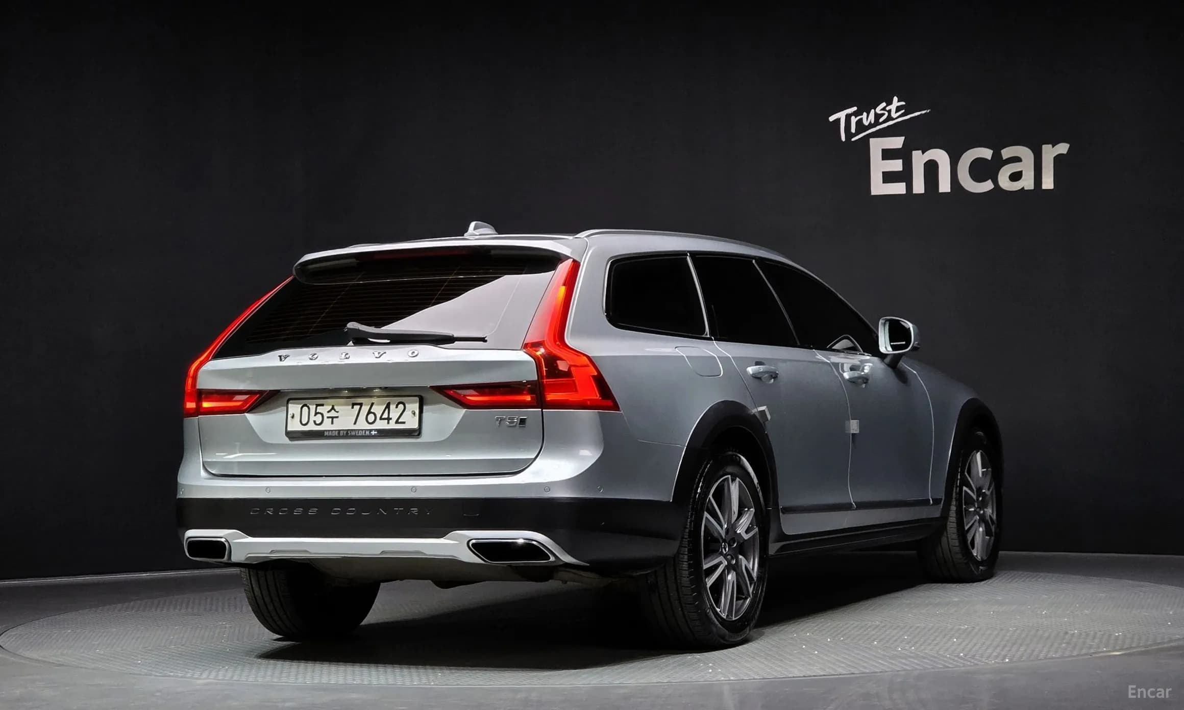 V90 Cross Country