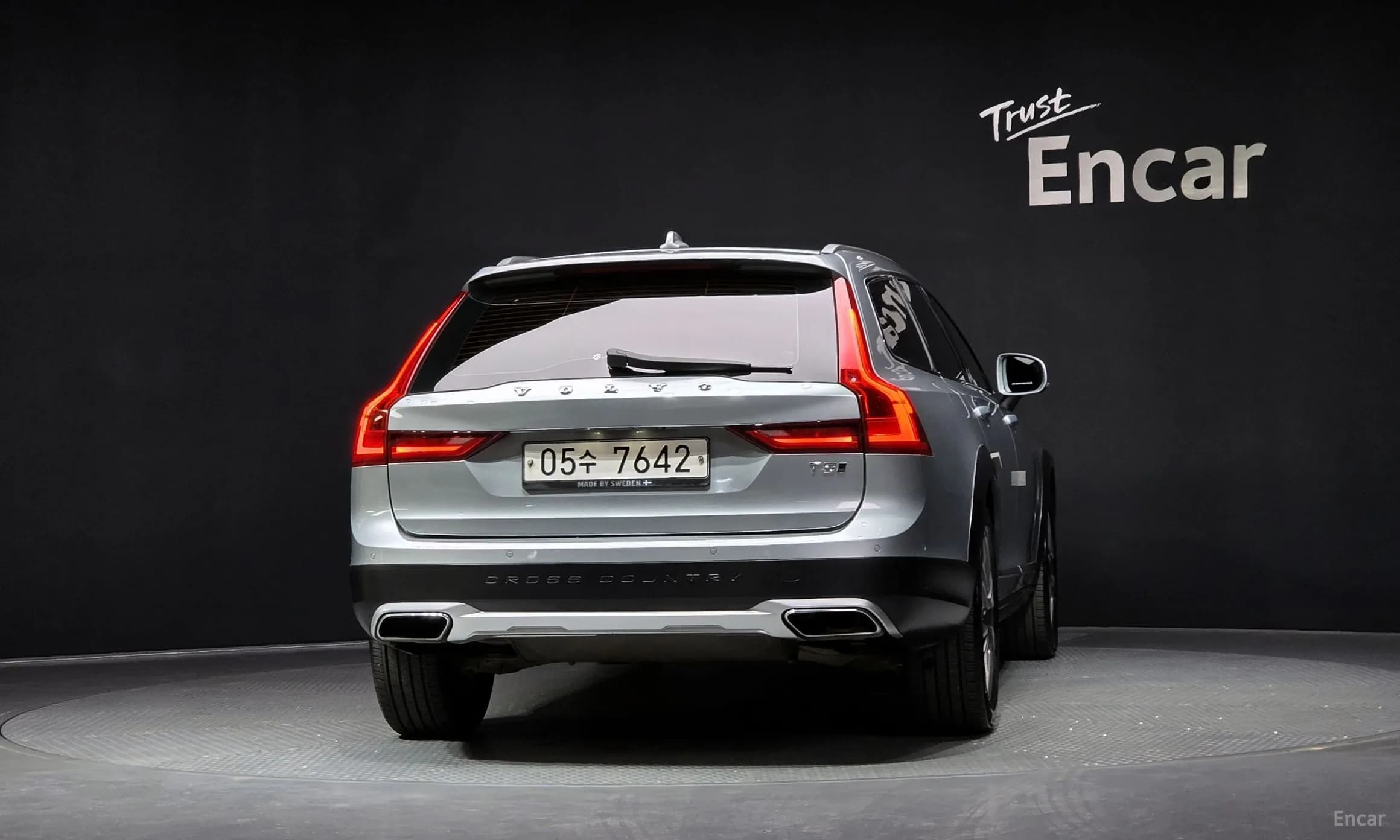 V90 Cross Country