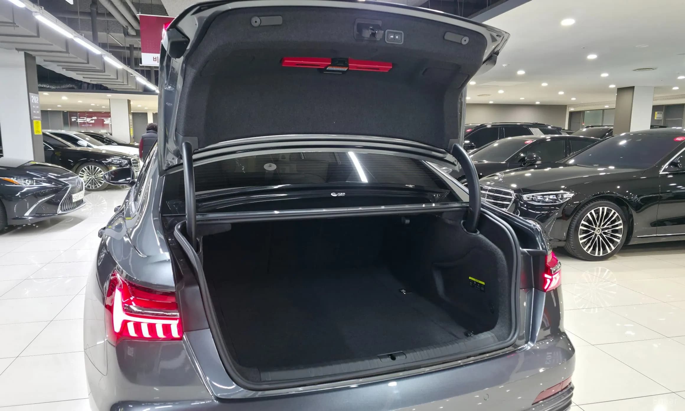 A6 (C8)