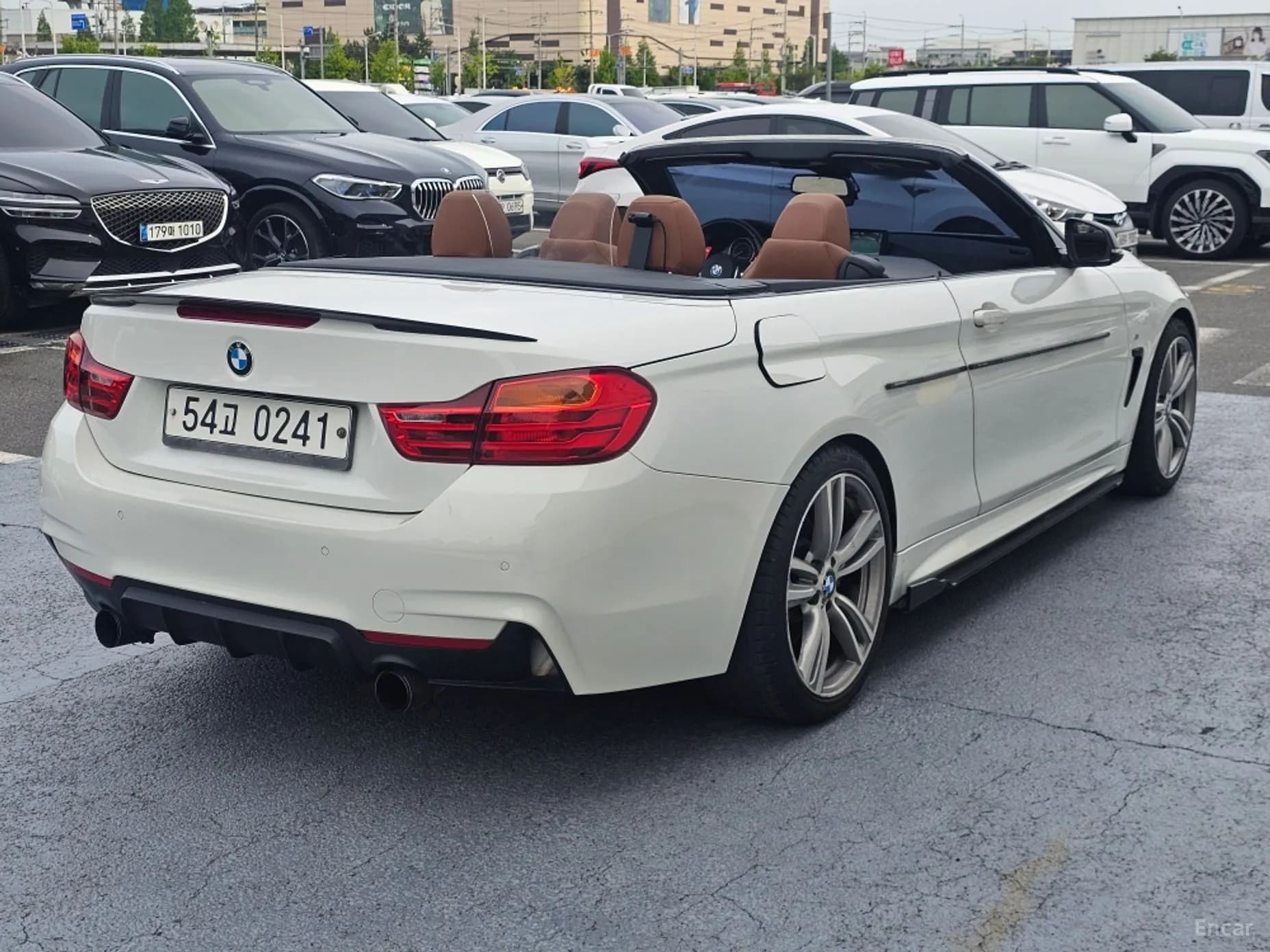 Series 4 (F32)