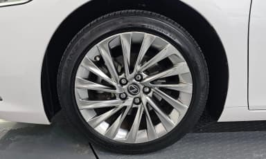 ES300h 7th Generation