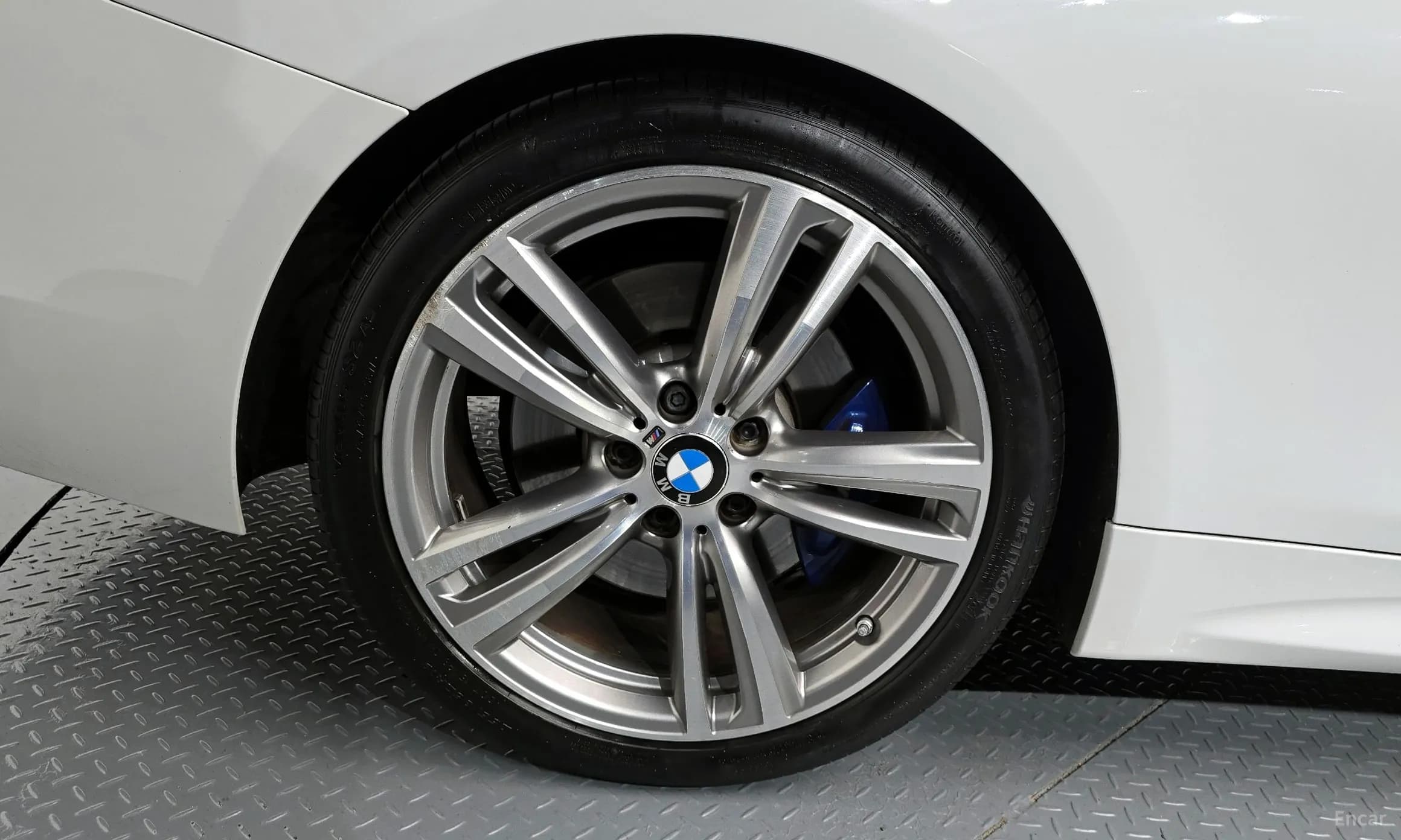 Series 4 (F32)