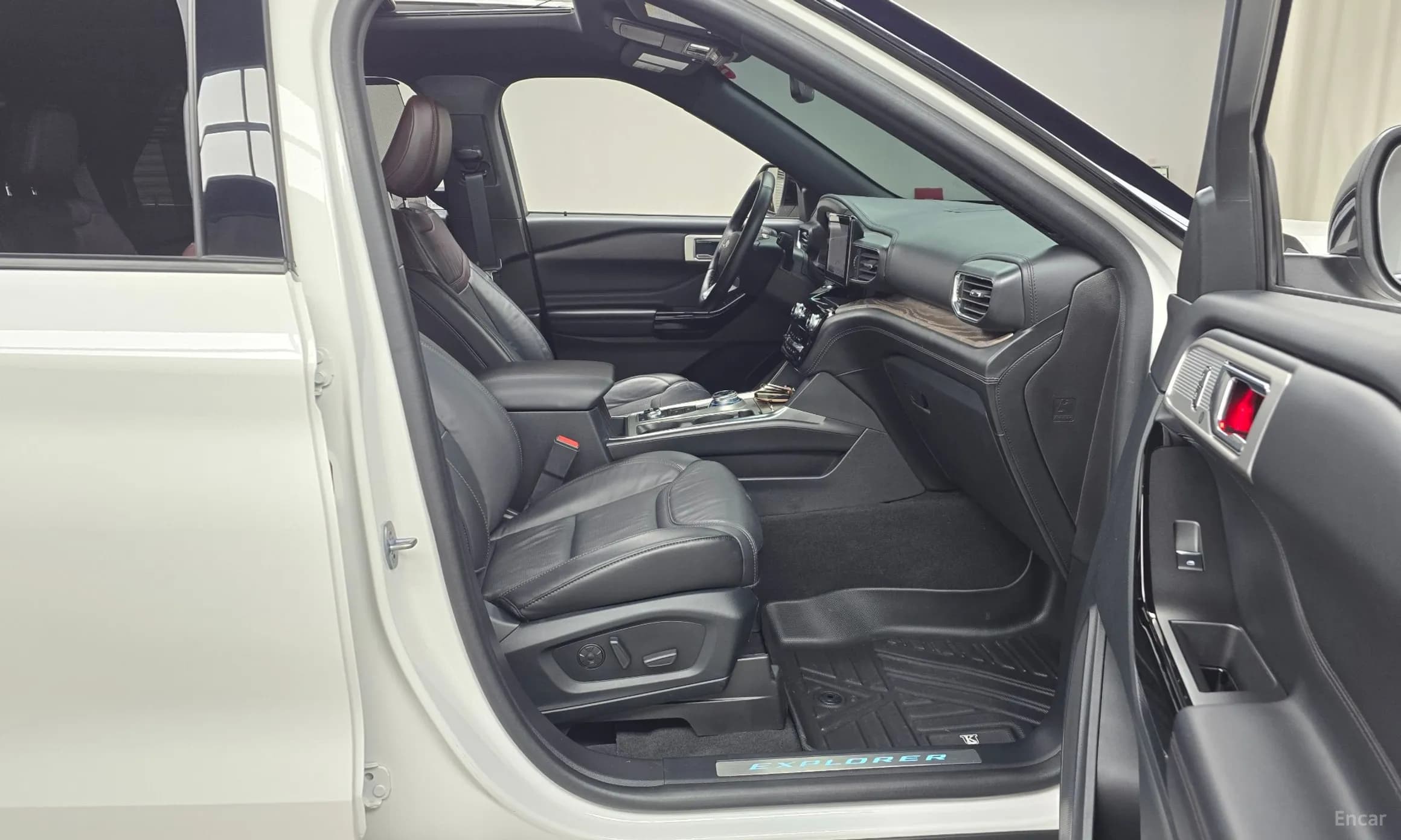 Explorer 6th Generation