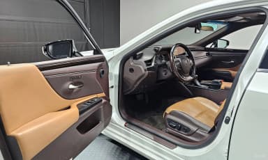 ES300h 7th Generation