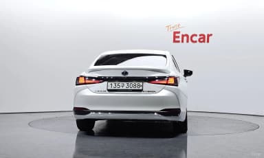 ES300h 7th Generation