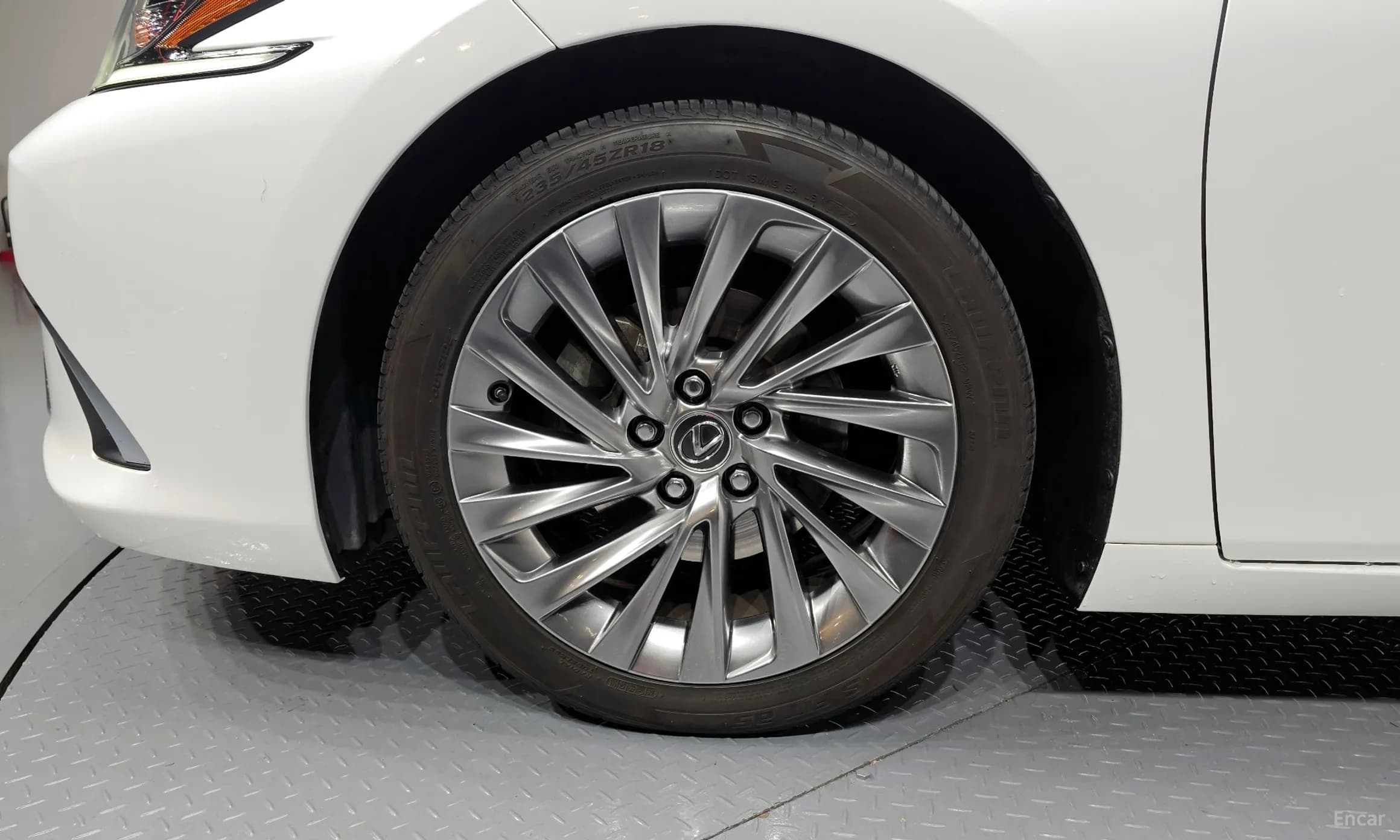 ES300h 7th Generation