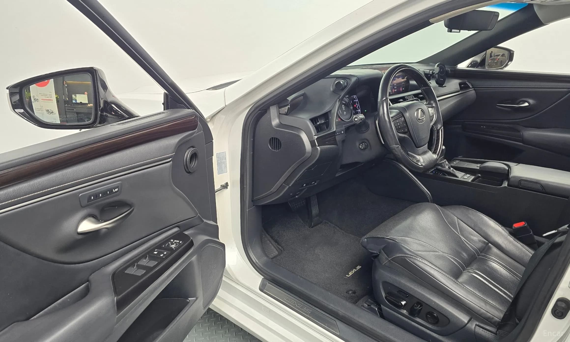 ES300h 7th Generation