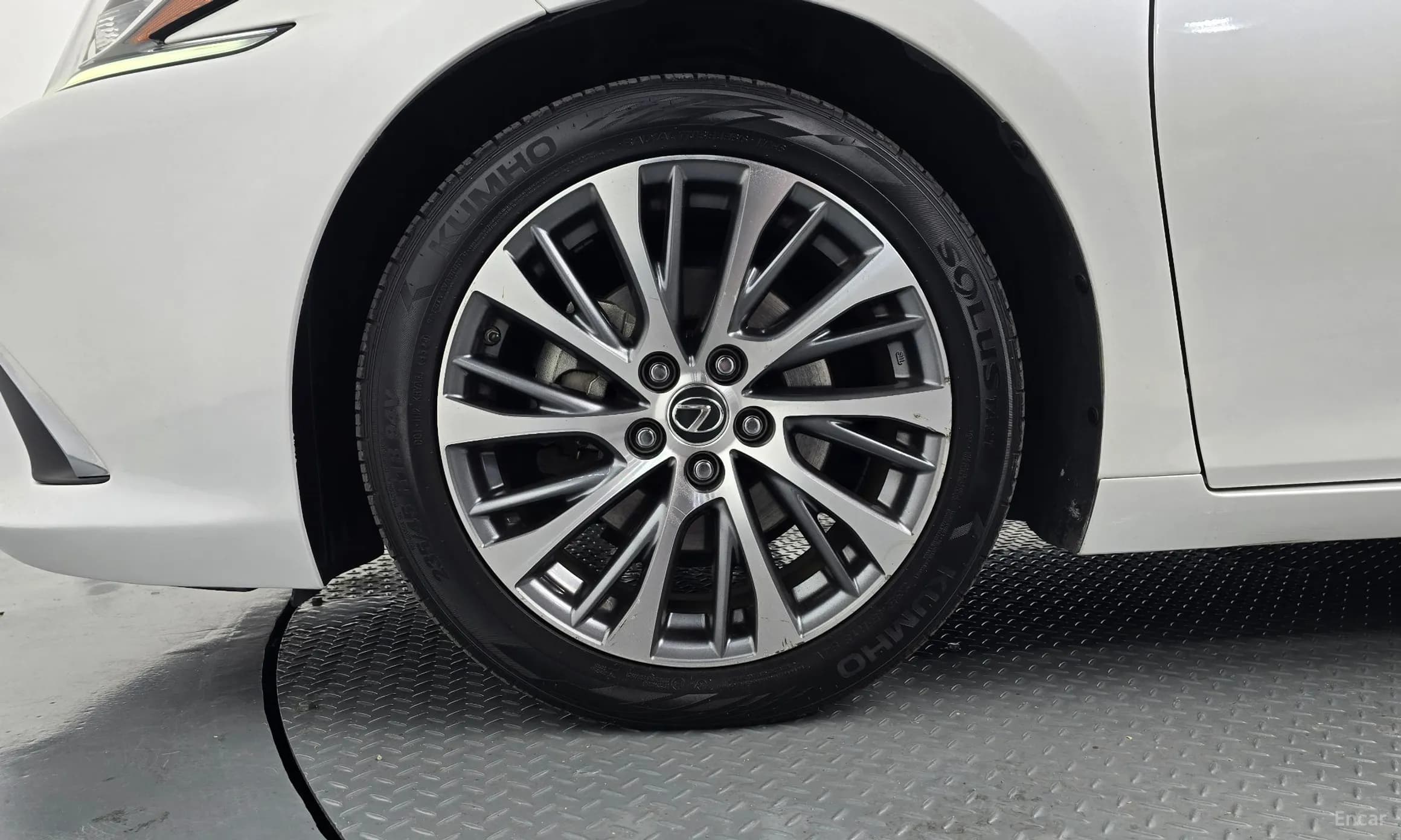 ES300h 7th Generation