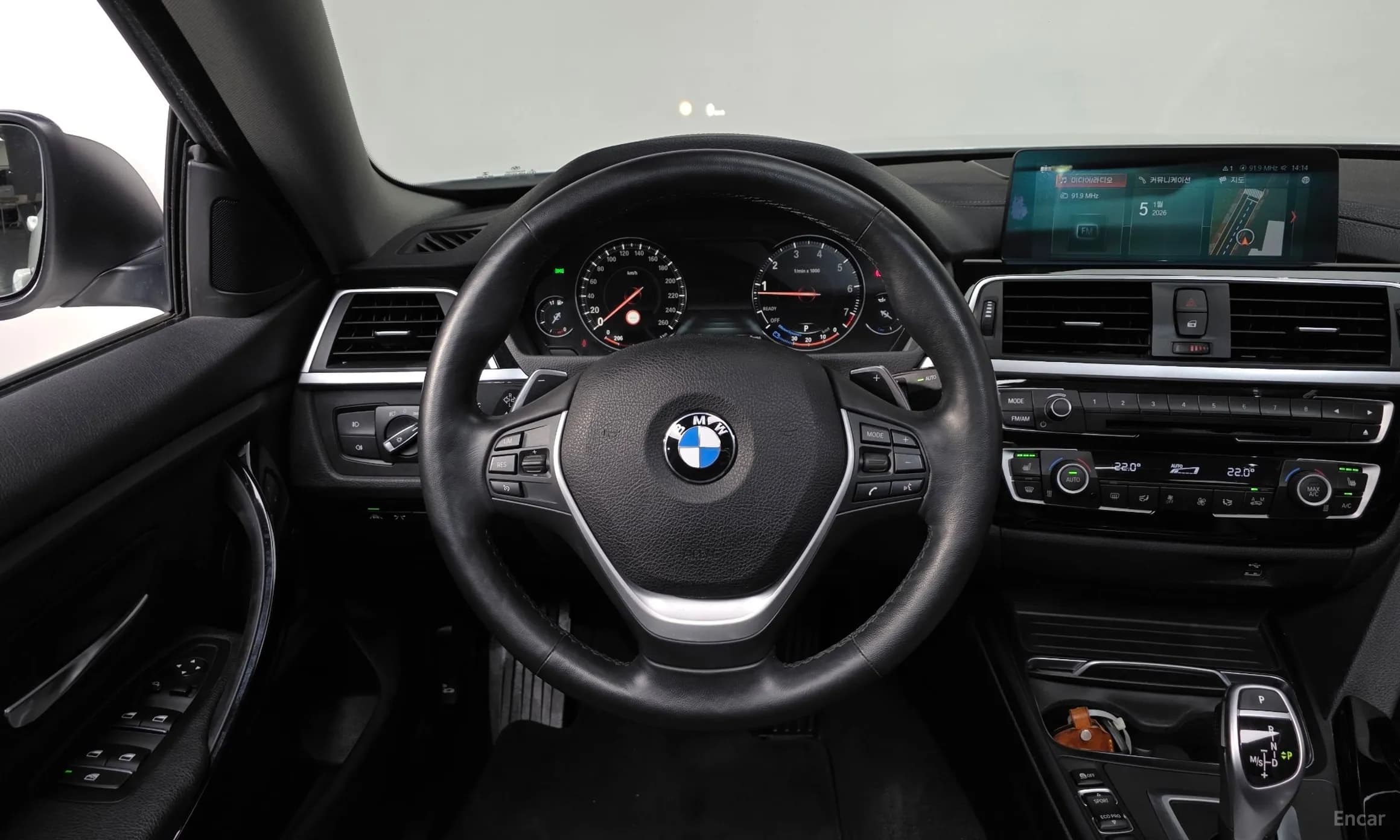 Series 4 (F32)