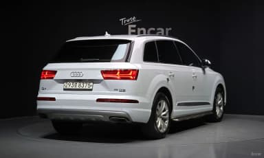 Q7 (4M)