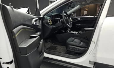 Trax Crossover
