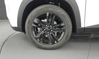 Trax Crossover