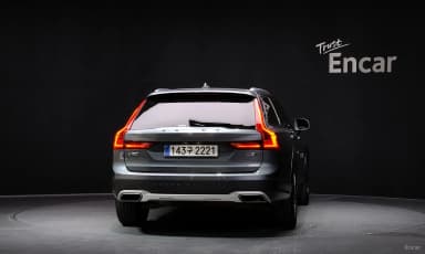 V90 Cross Country