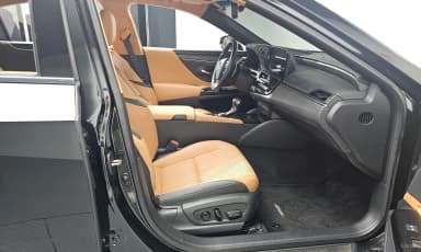 ES300h 7th Generation