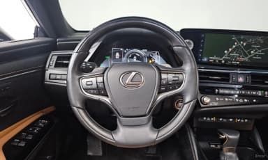 ES300h 7th Generation