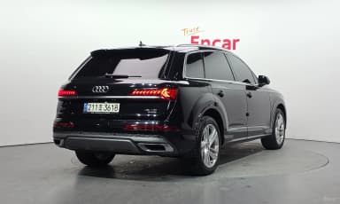 Q7 (4M)