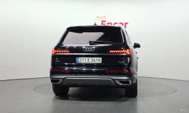 Q7 (4M)