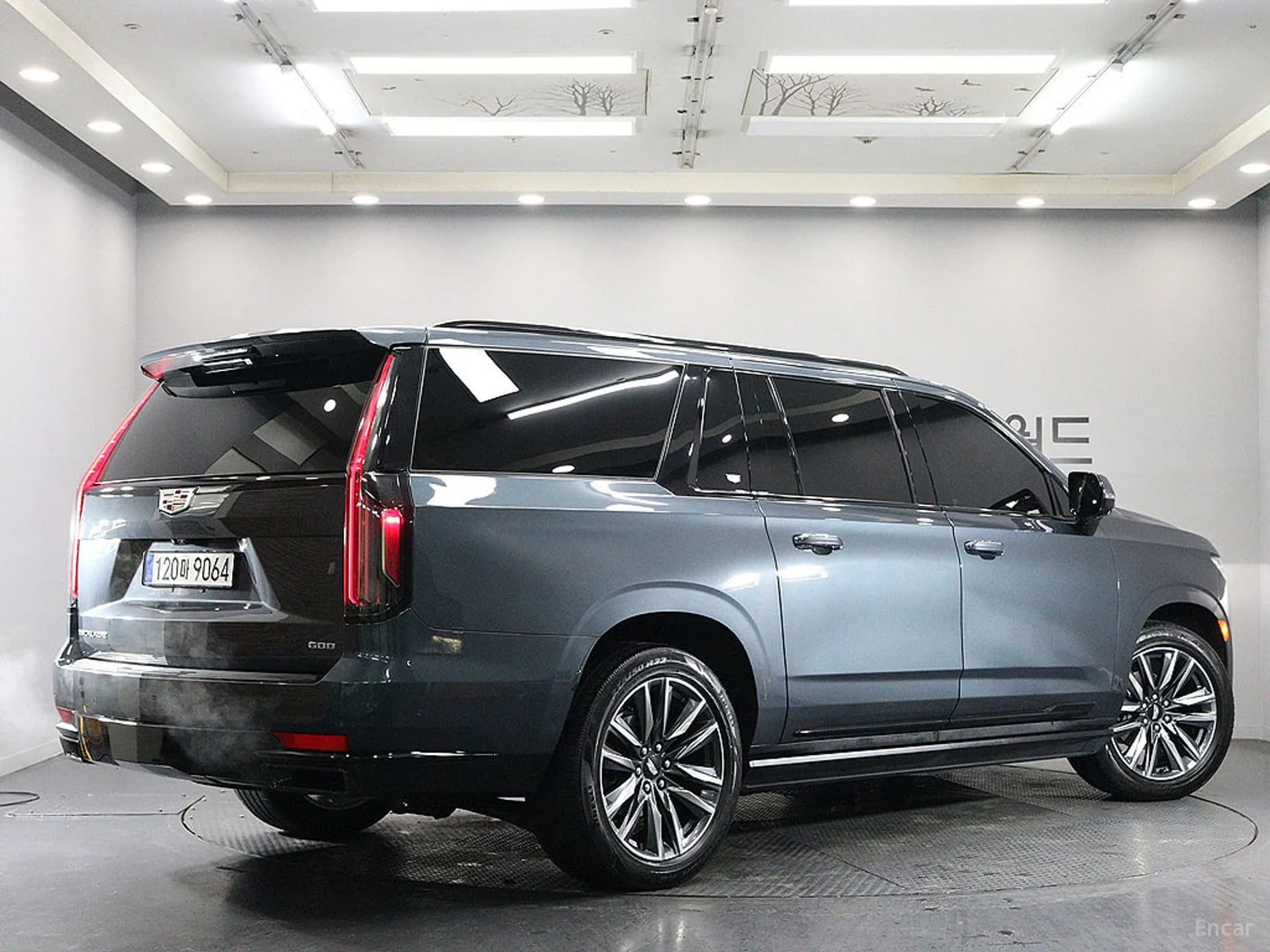 Escalade 5th Generation