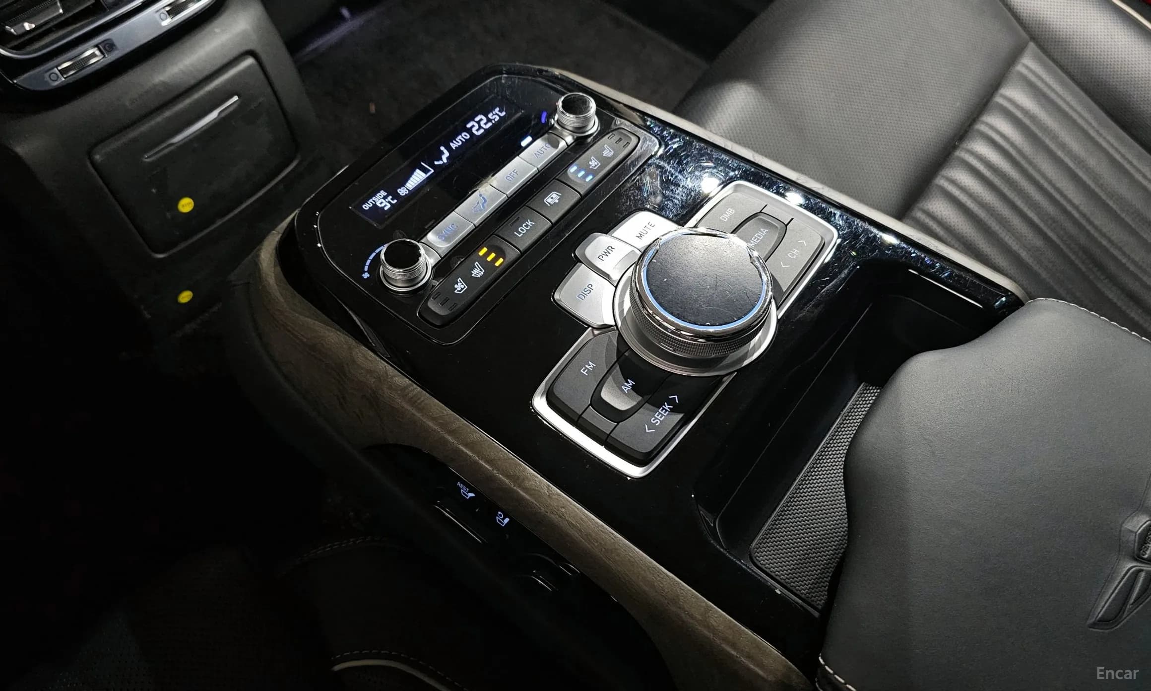 G90