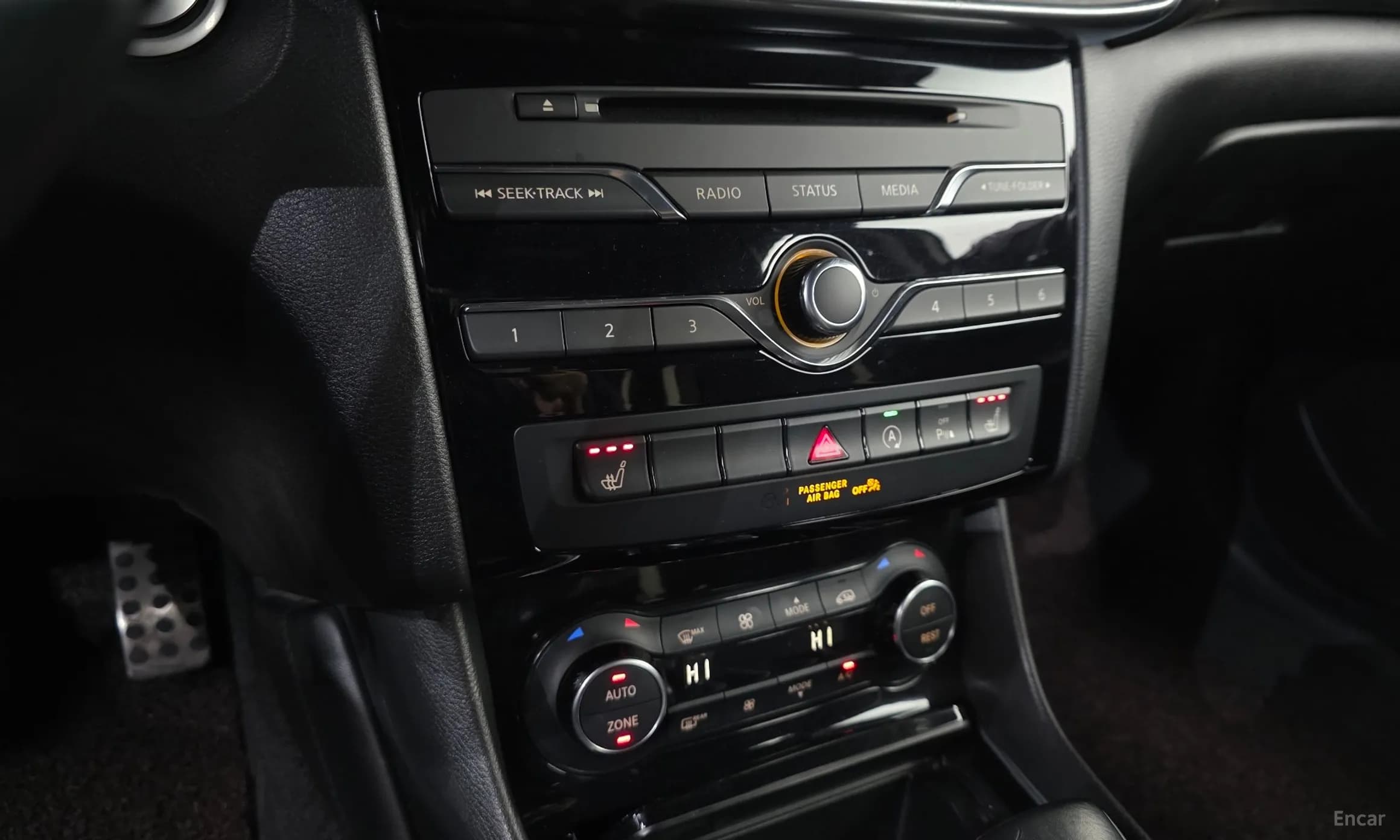 Q30