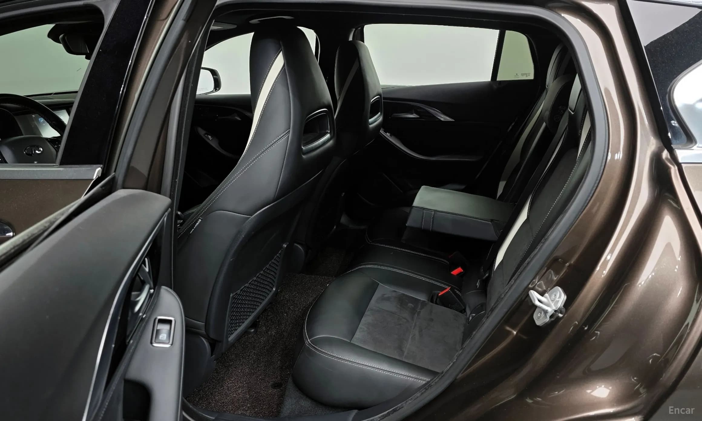 Q30