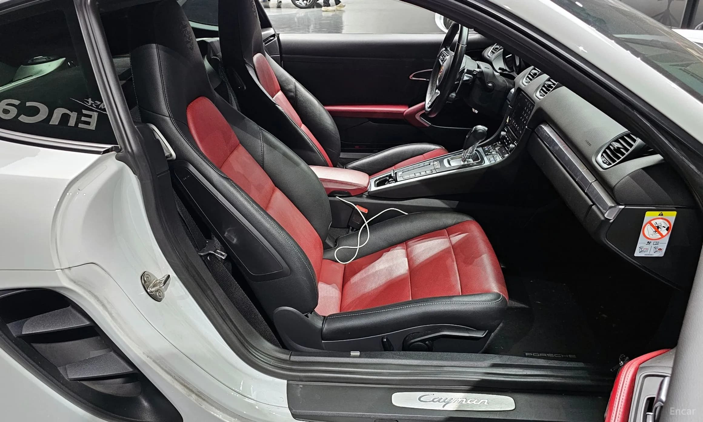 718 Cayman