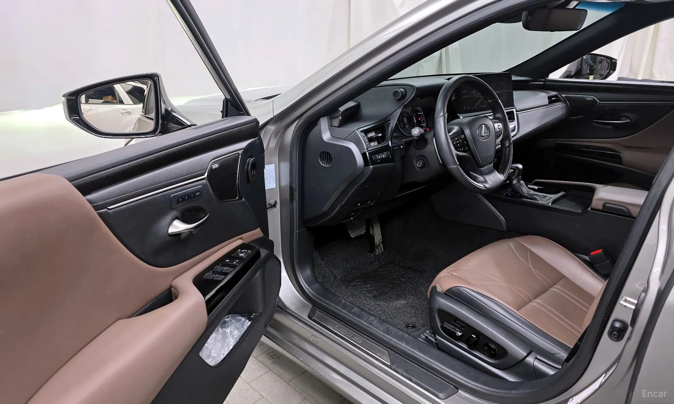 ES300h 7th Generation