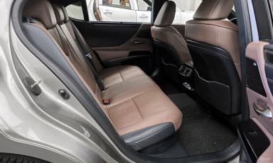 ES300h 7th Generation