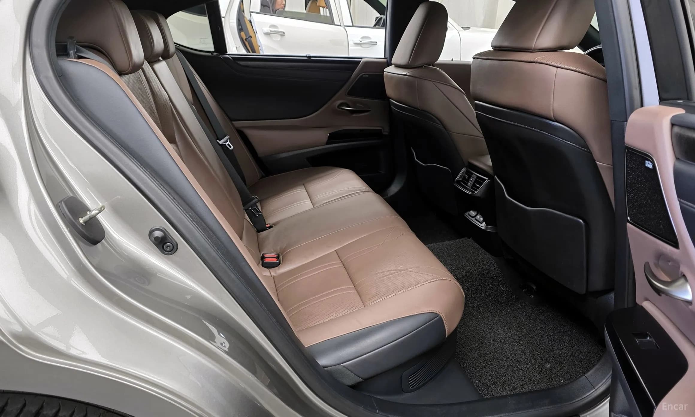 ES300h 7th Generation