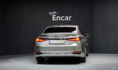 ES300h 7th Generation