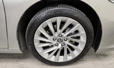 ES300h 7th Generation