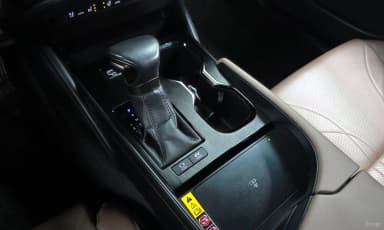 ES300h 7th Generation