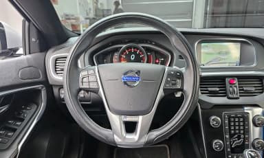 V40