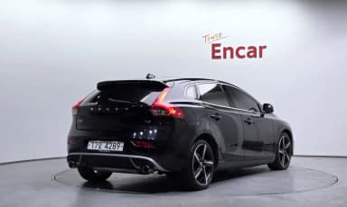 V40