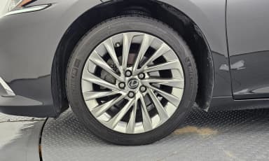 ES300h 7th Generation