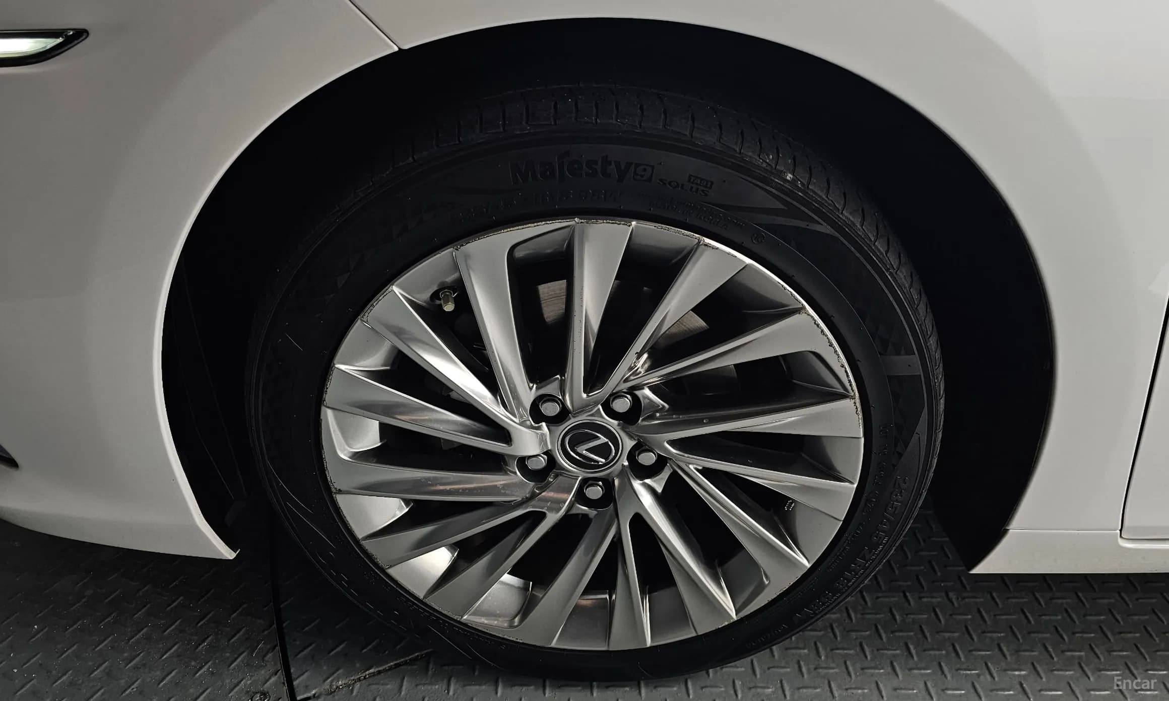 ES300h 7th Generation