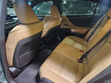 ES300h 7th Generation