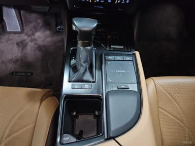 ES300h 7th Generation