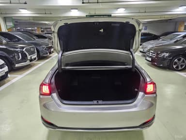 ES300h 7th Generation