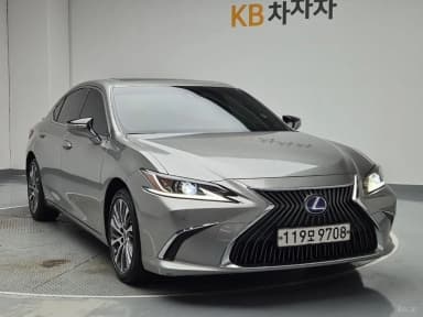 ES300h 7th Generation