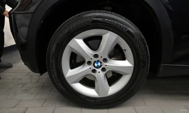 X5 (E70)