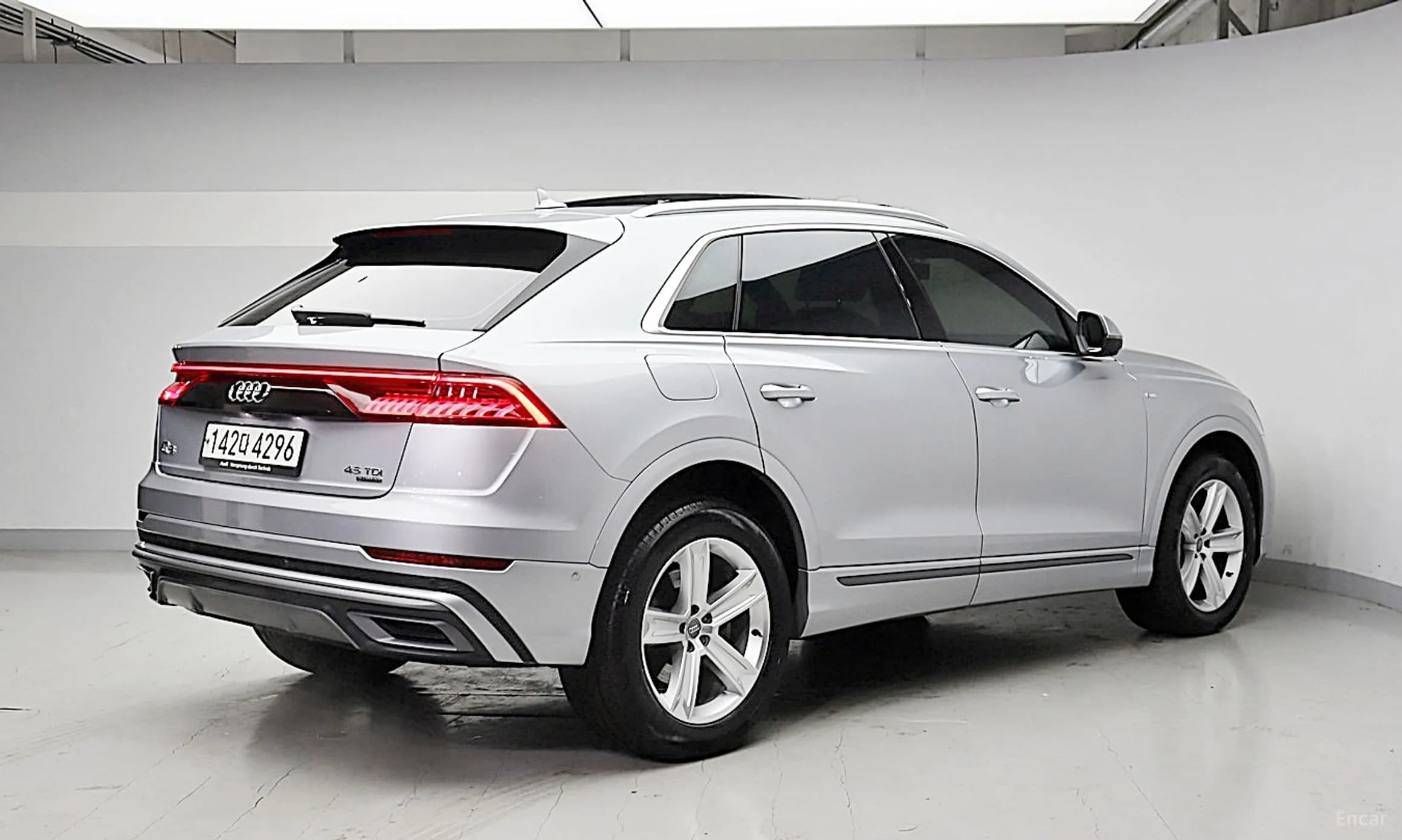 Q8 (4M)