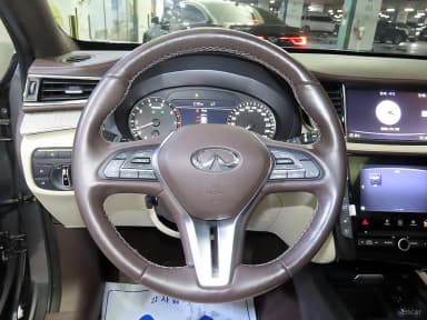 QX50 (P71A)